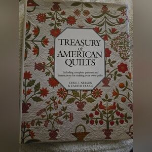 Vintage 1984 Treasury of American Quilts Hardcover Book
